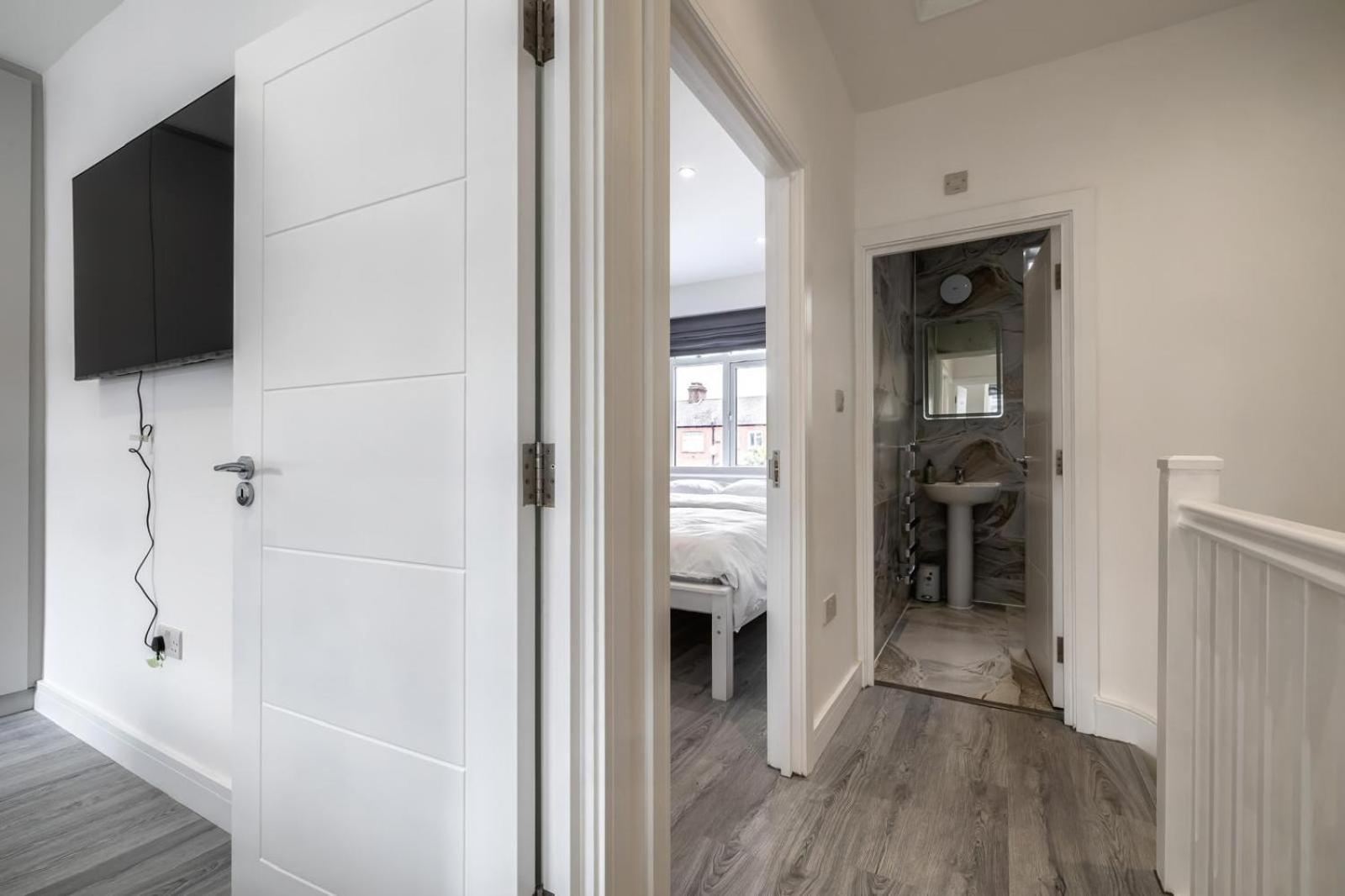Modern Home With Driveway Parking For 2 Vehicles, Near Tottenham Hotspur Stadium, White Hart Lane Train Station Londýn Exteriér fotografie